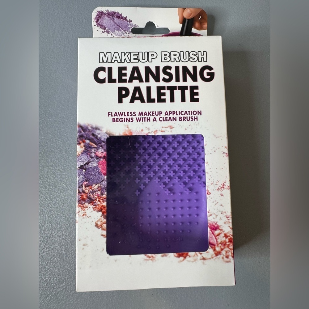 Purple Makeup Brush Cleansing Palette - Gentle Deep Clean rubber with textured
